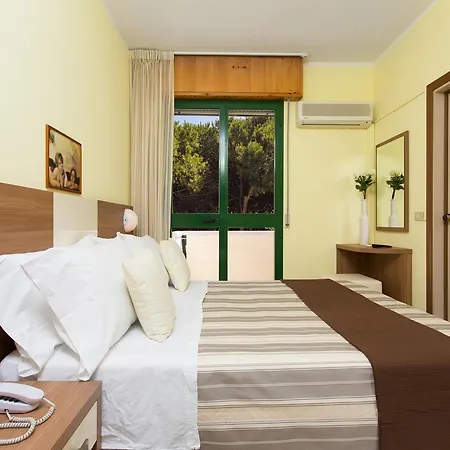 Valentino Hotel 3*