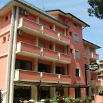 Valentino Hotel