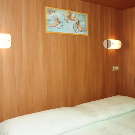 Valentino Hotell Pinarella